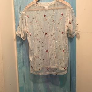 Mesh flower embroidery top